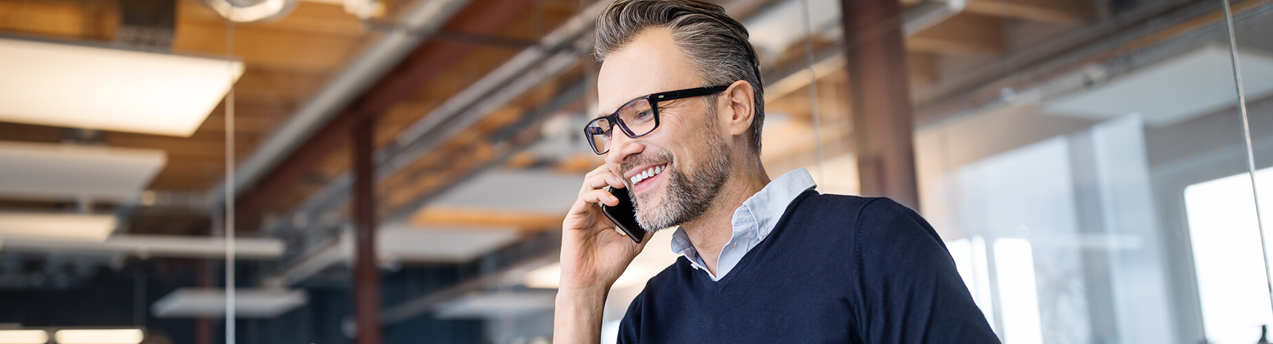 Ansprechpartner SV Kommunal Mann am Handy